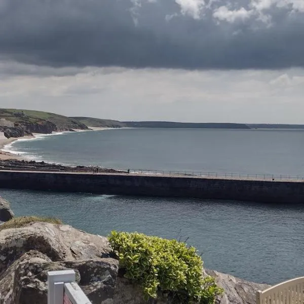 The Samphire Cottage, hotel in Porthleven