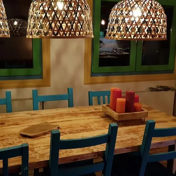Balistyle guesthouse incl Jacuzzi near Amsterdam and Schiphol, hotel in Vijfhuizen