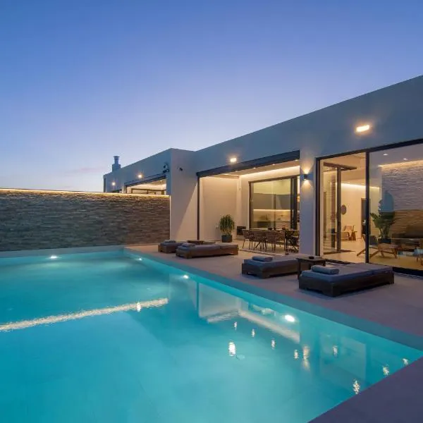 Anantia Villa 1 - Scenic View, 50 m2 infinity pool, hotelli Episkopissa