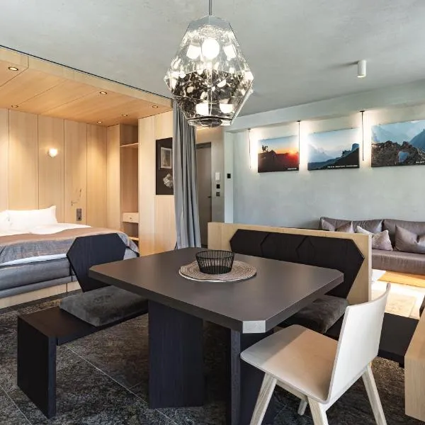 Wachtler Dolomite Apartments, hotel v destinaci San Candido