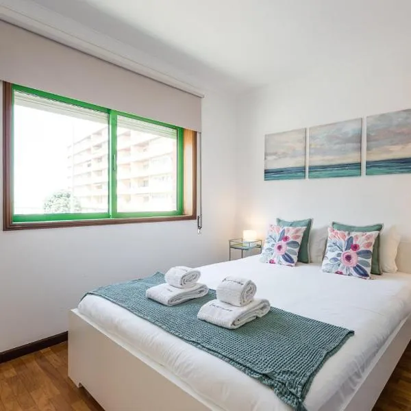 GuestReady - Sea Breaking View, hotel in Matosinhos