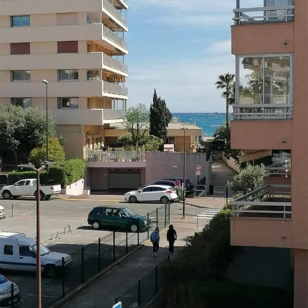 Chez Éric, hotel v destinaci Fréjus
