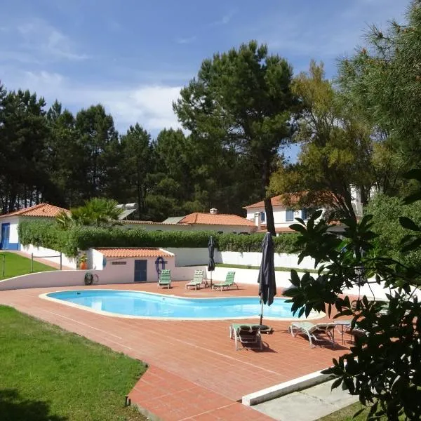 Quinta da Alentegria - 4 cottages met lounge en verwarmd zwembad van april tot eind september!, hotel v destinaci Alcácer do Sal