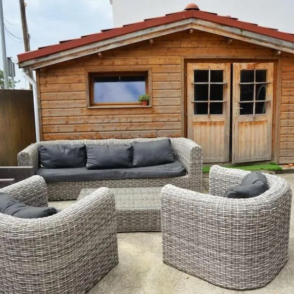 La cabane de Robinson à 500m de la plage, hotel in Lacanau