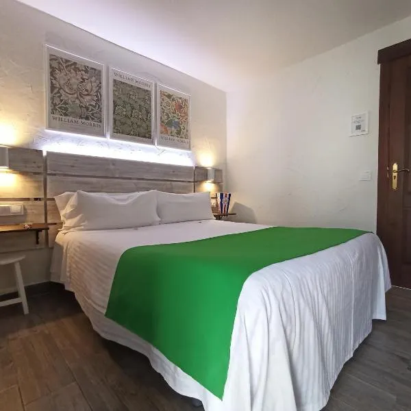 LA JARANA Suites, hotel en Zahara de la Sierra