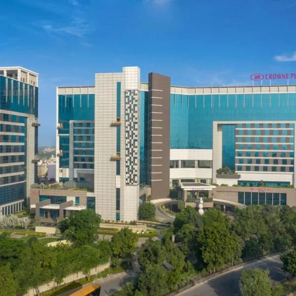 Crowne Plaza Greater Noida, an IHG Hotel、グレーター・ノイダのホテル