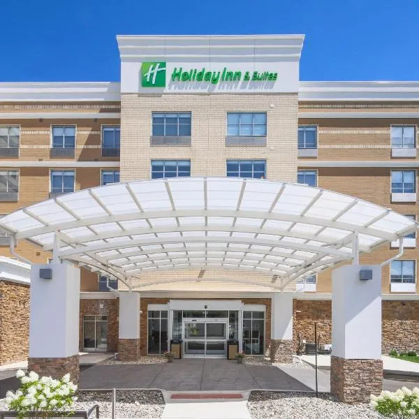 Holiday Inn & Suites Detroit - Troy, an IHG Hotel, готель у місті Рочестер-Хіллз