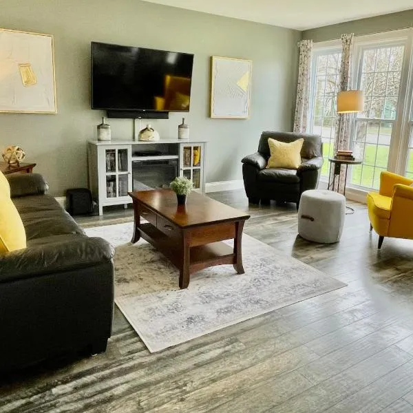 Picton Retreat Downtown - Serene, Stylish & Great Amenities, hotel in Picton