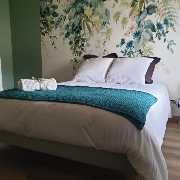 Gîte proche de Sainte Mère Eglise, hotel v destinaci Montebourg