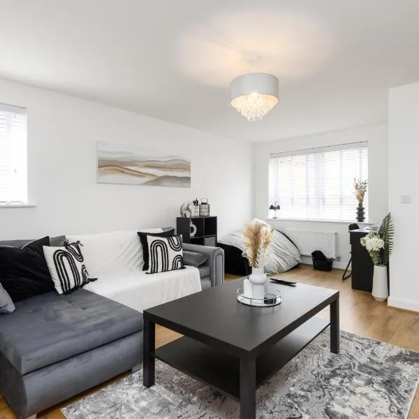 Spacious Luxury House In Canterbury with Free Parking & Garden - Sleeps 7, hotel in Canterbury