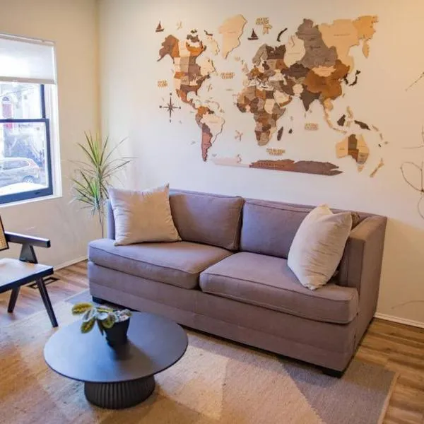 Entire rowhouse in Capitol Hill with free parking, hotel ve Washingtonu