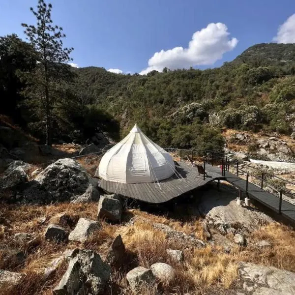 Paradise Ranch Inn - Liberated Tent, hotel v destinaci Three Rivers