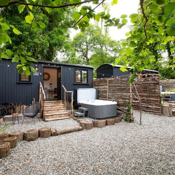 The Mar Huts - The Lomond Hut, hotel v destinaci Drymen