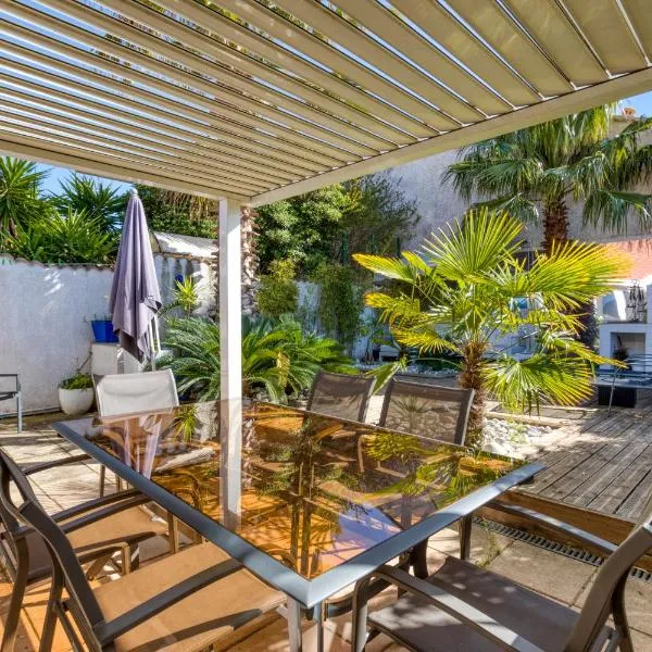 Les Palmiers, hotel v destinácii Palavas-les-Flots