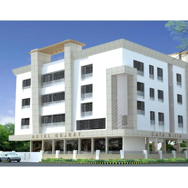 Hotel Gujrat, hotel v mestu Nagpur