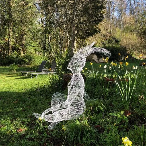 Domaine de l'Ocrerie, hotel a Pourrain