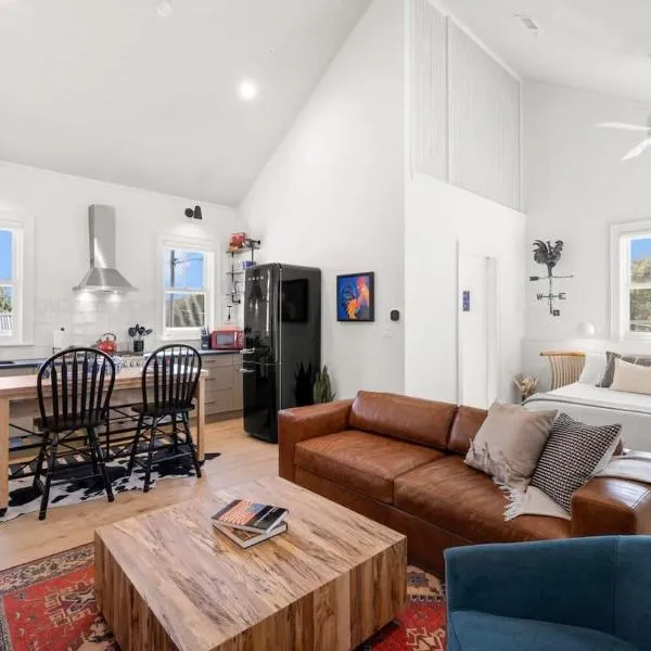 Casa Romeo - Luxury Ybor Apt, Steps to 7th Ave, hotel in Tampa