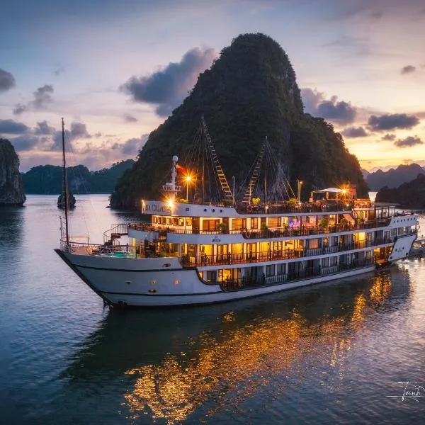 Alisa Premier Cruise, khách sạn ở Hạ Long