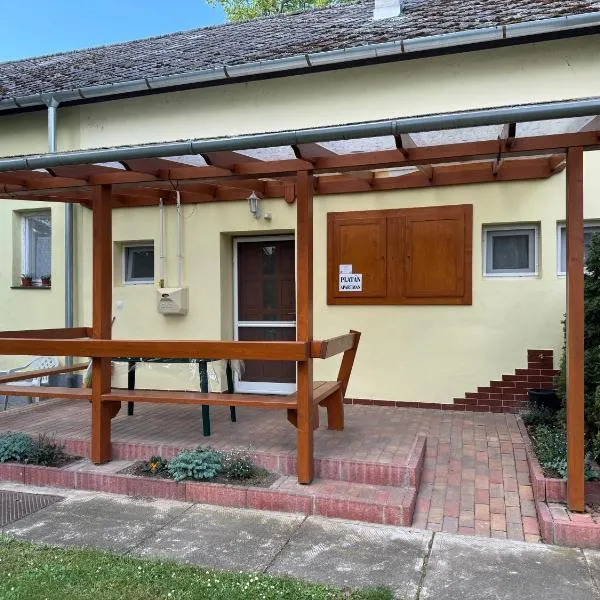 Platán Apartman, hotel v destinaci Marcali