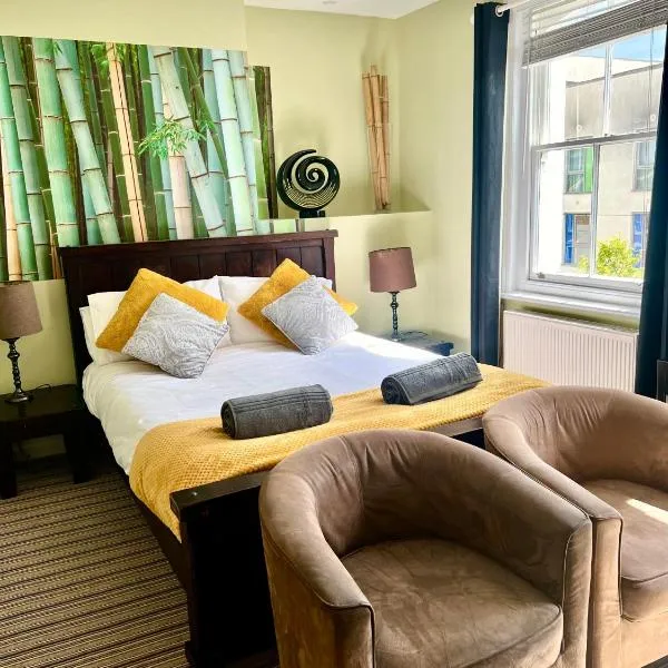Bamboo Guesthouse, hotel u gradu Bornmut