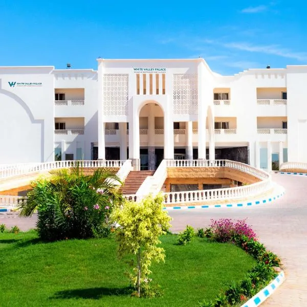 White Valley Palace, hotel em Sahl Hasheesh