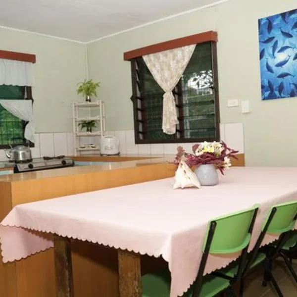 Gizo Lodge, hotel v Gizu
