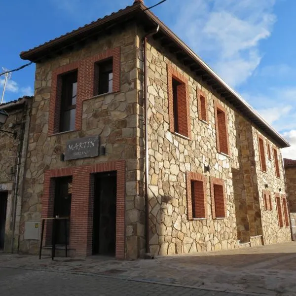 Martín Taberna, hotel en La Serna del Monte
