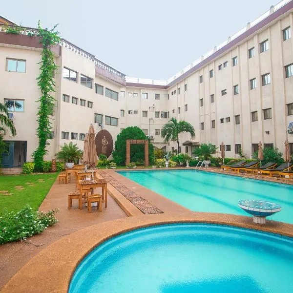 Hotel le Pelican, hotel in Lomé