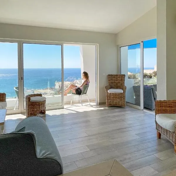 414 Casa Colina Mar, hotel di Salema