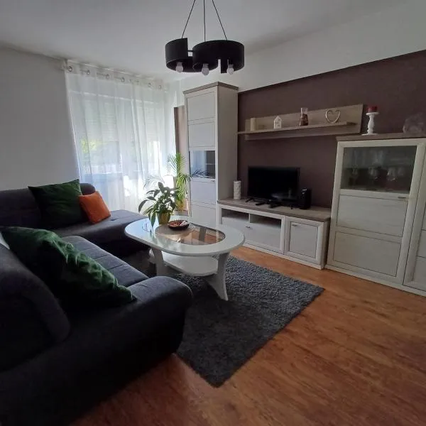 Viesnīca Apartman West Side pilsētā Zaprešiča