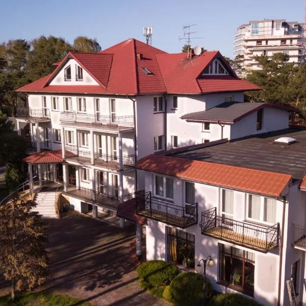 Osrodek Wczasowy Rezydencja, hotel u gradu Đivnovek