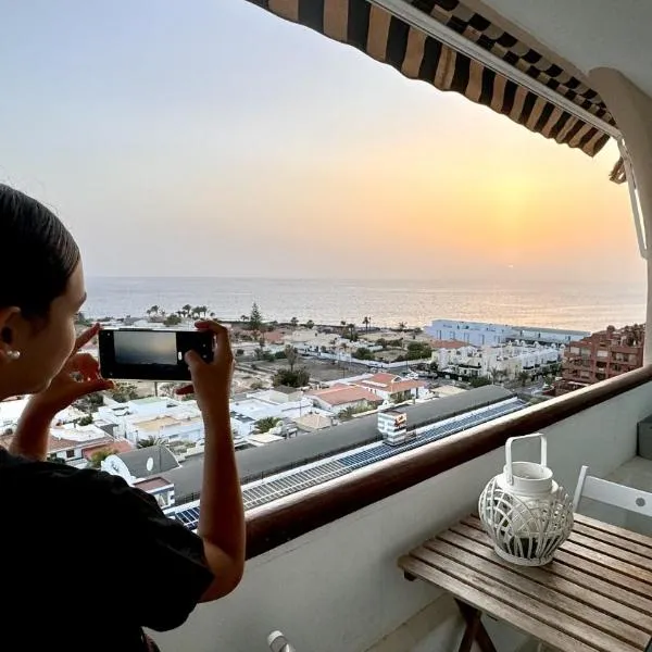 Flamingo Luxury Views By Deihu Experiences, hotel v destinaci Palm-mar