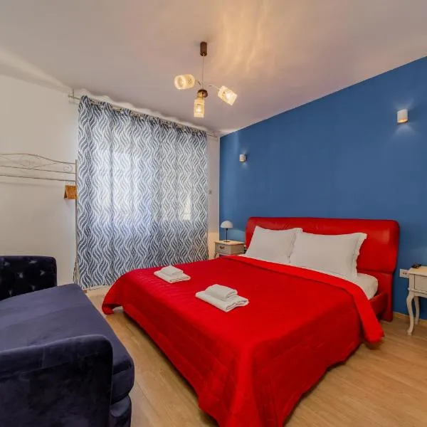 Villa Croatia Trogir, 4 rooms, pool 4km, hotel v Trogiri