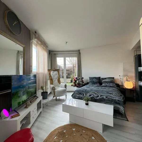 Tranquillité à 30 min de Paris, hotel em Poissy
