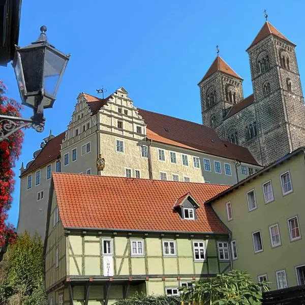 Hotel Domschatz, hotel en Quedlinburg