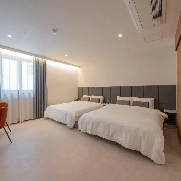 H-avenue Hotel Munhyeon, hotel di Busan