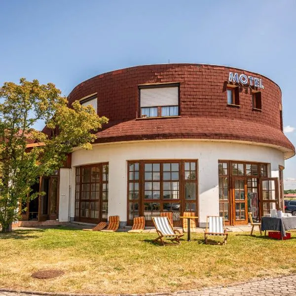 Motel Arkus, hotell sihtkohas Černožice