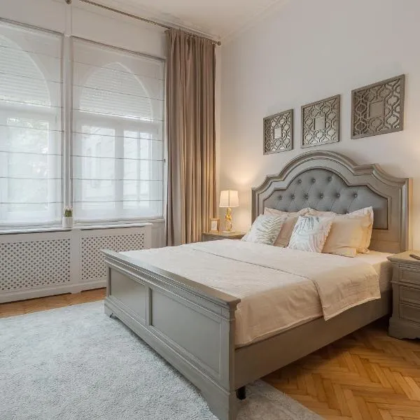 UNIQUE Experience - Palat istoric Oradea -Ultraelegant și spațios, hôtel à Oradea