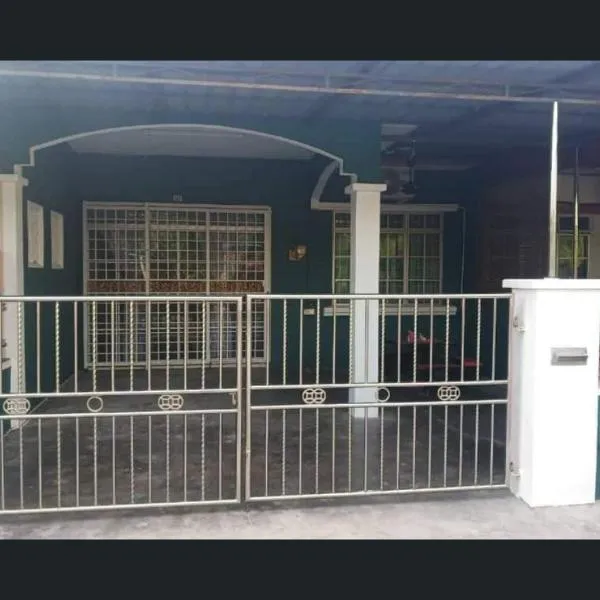 Jalinan Qaseh Homestay, hotel di Seri Manjung