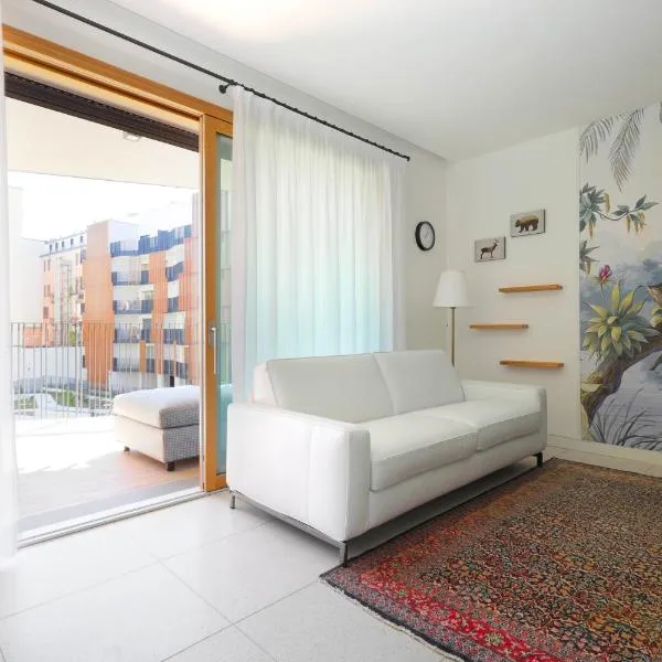 Luxury Apartment con Terrazza, Palestra, CoWork & Box Privato, hotell Milanos