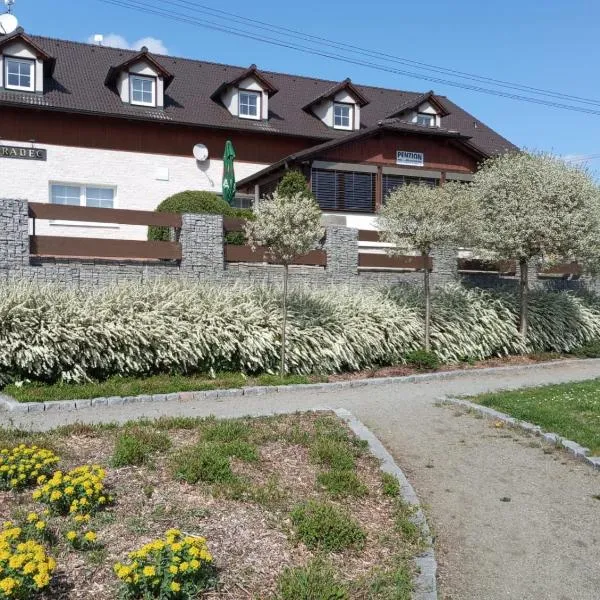 PENZION HRADEC, hotel v destinaci Hradec