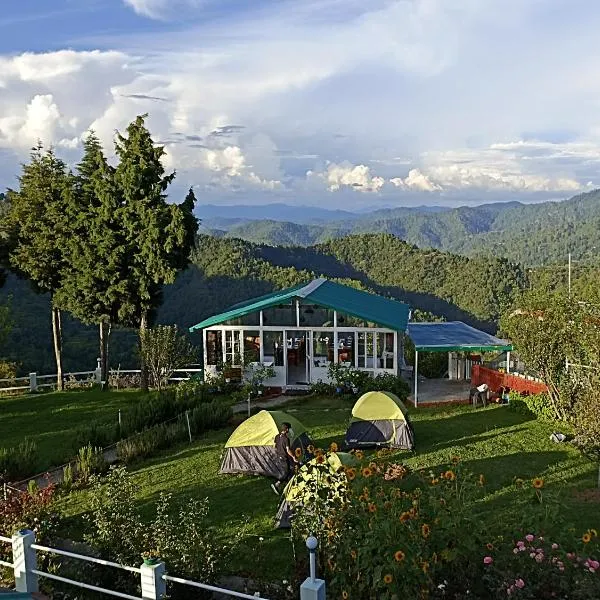 Chirping Orchard, Mukteshwar, hotel v destinaci Mukteswar