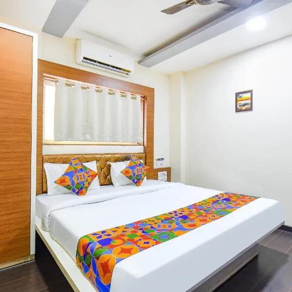 FabHotel Royal Empire, hotel em Chinchwad