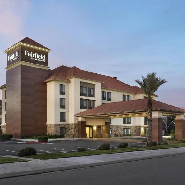 Fairfield by Marriott Inn & Suites Fresno Riverpark, מלון בפרזנו