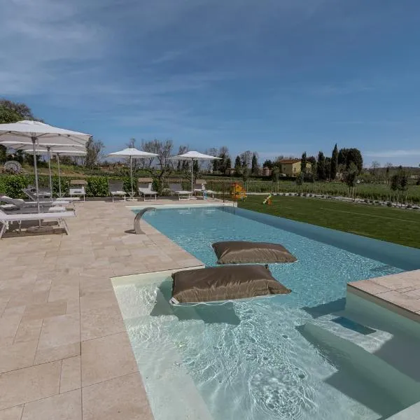 Luxury Villa Mei - SPA, Pool & Jacuzzi, hotel in Civitanova Marche