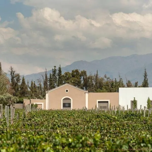Martino Wines Air B&B, hotel v destinaci Mayor Drumond