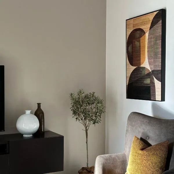 Dioni Apartments, hotel in Plataria