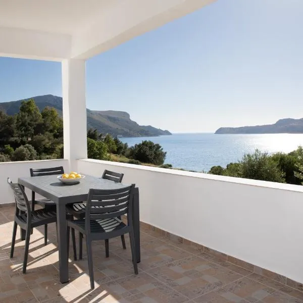 Leros Houses Sea View 1, hotel v destinaci Lakkíon