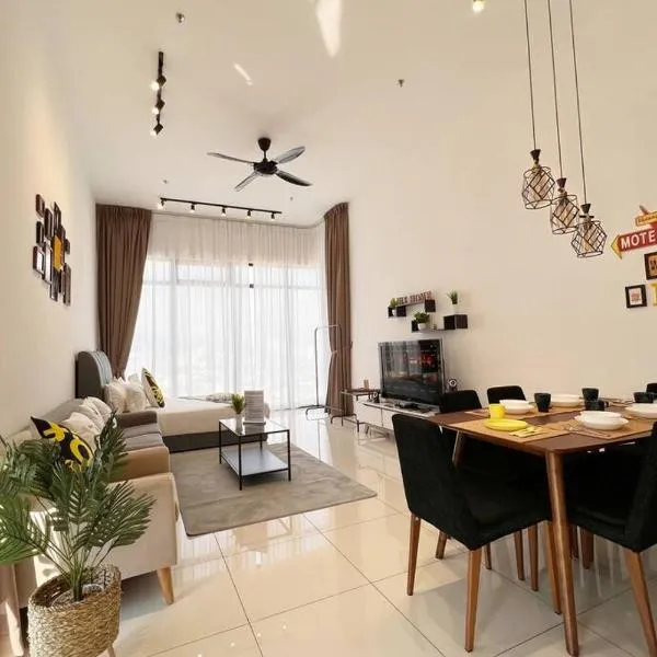 Georgetown Karpal Singh SkyPool 3 car park Family & Baby-Friendly 10 pax Luxury Suite, hotel in George Town