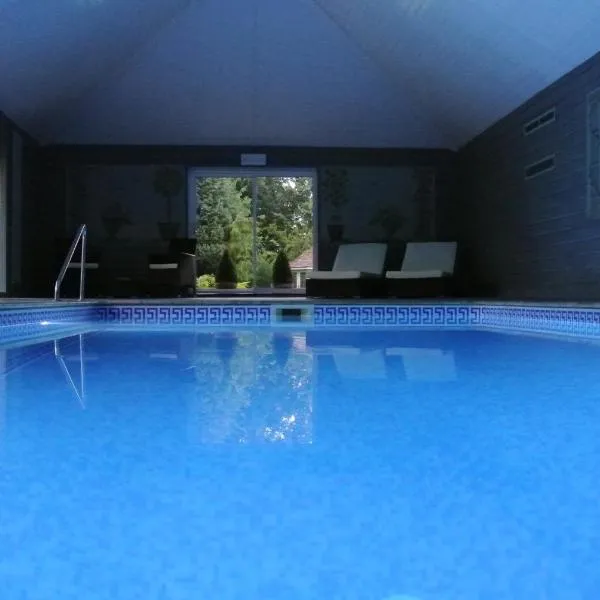 Frith Farm House Cottages、Newnhamのホテル
